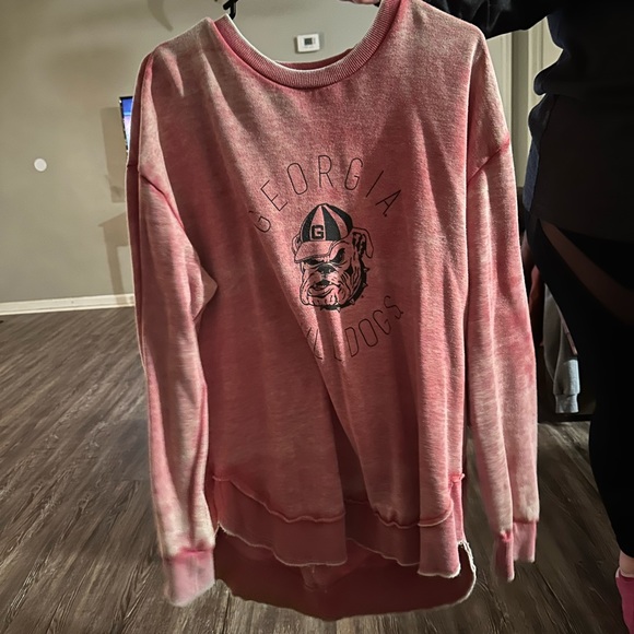 Sweatshirts and jackets - Picture 3 of 5